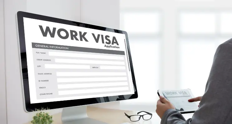 Similarities and Differences Between Temporary and Permanent Work Visa